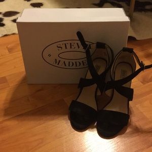 Steve Madden 7 black heels